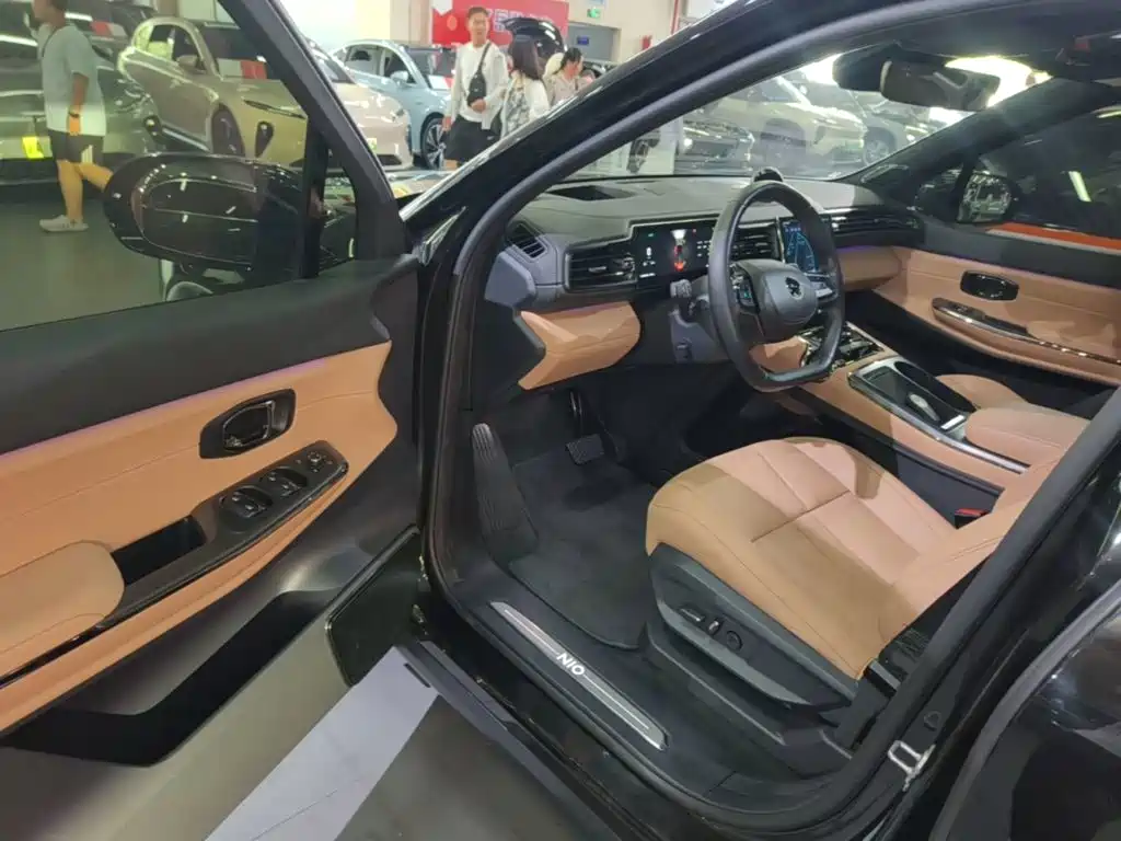 NIO ES8 — миниатюра 16