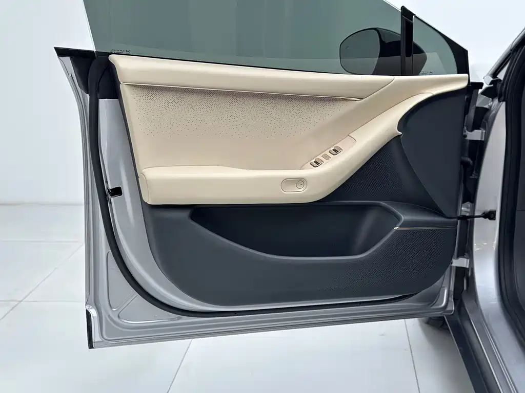 XPeng P7+ — миниатюра 13
