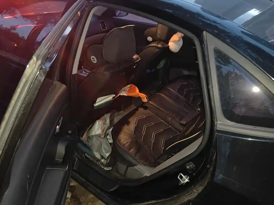 Hyundai Elantra — миниатюра 11