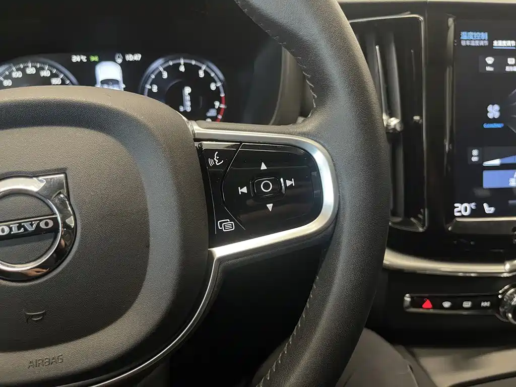 Volvo XC60 — миниатюра 24