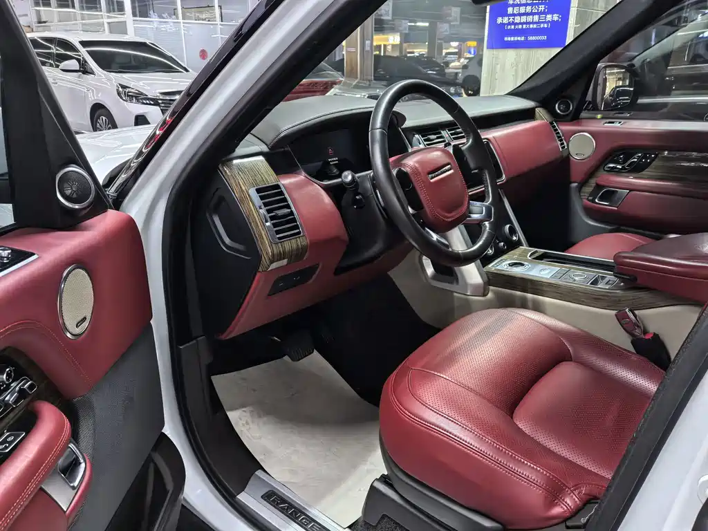 Land Rover Range Rover — миниатюра 6