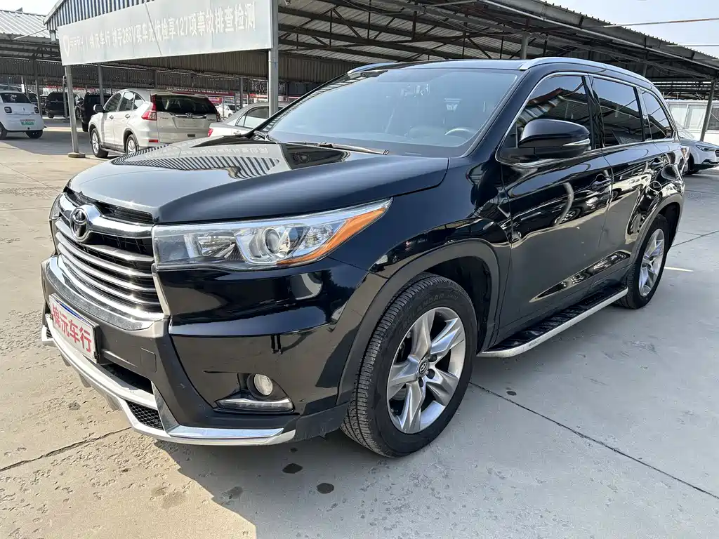TOYOTA HIGHLANDER