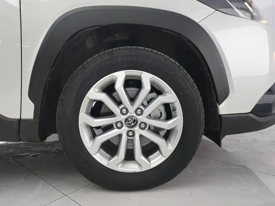 Toyota Frontlander — миниатюра 6