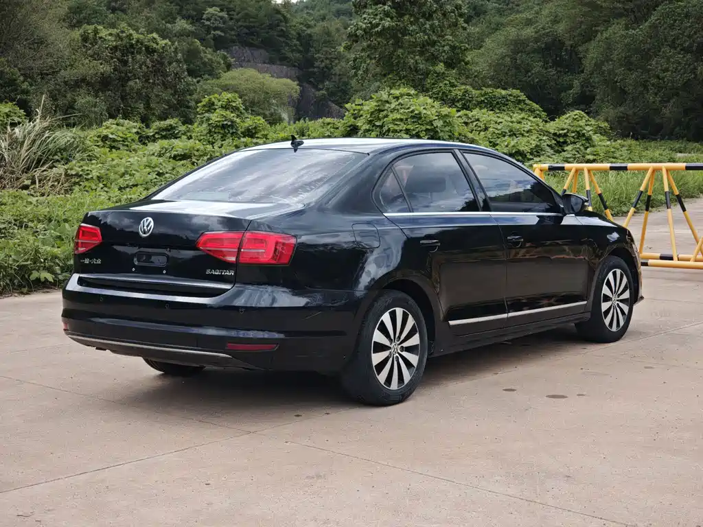 Volkswagen Sagitar — миниатюра 9