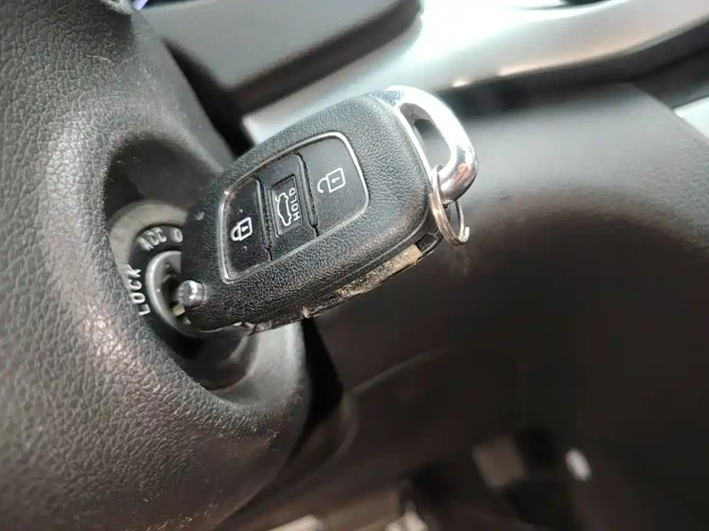 Hyundai Elantra — миниатюра 9