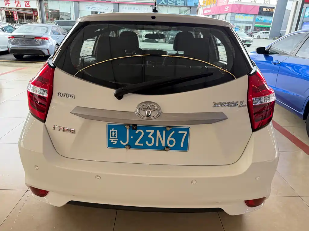 Toyota Yaris L — миниатюра 9