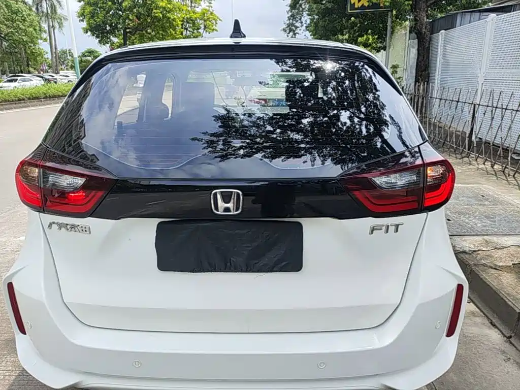 Honda Fit — миниатюра 6