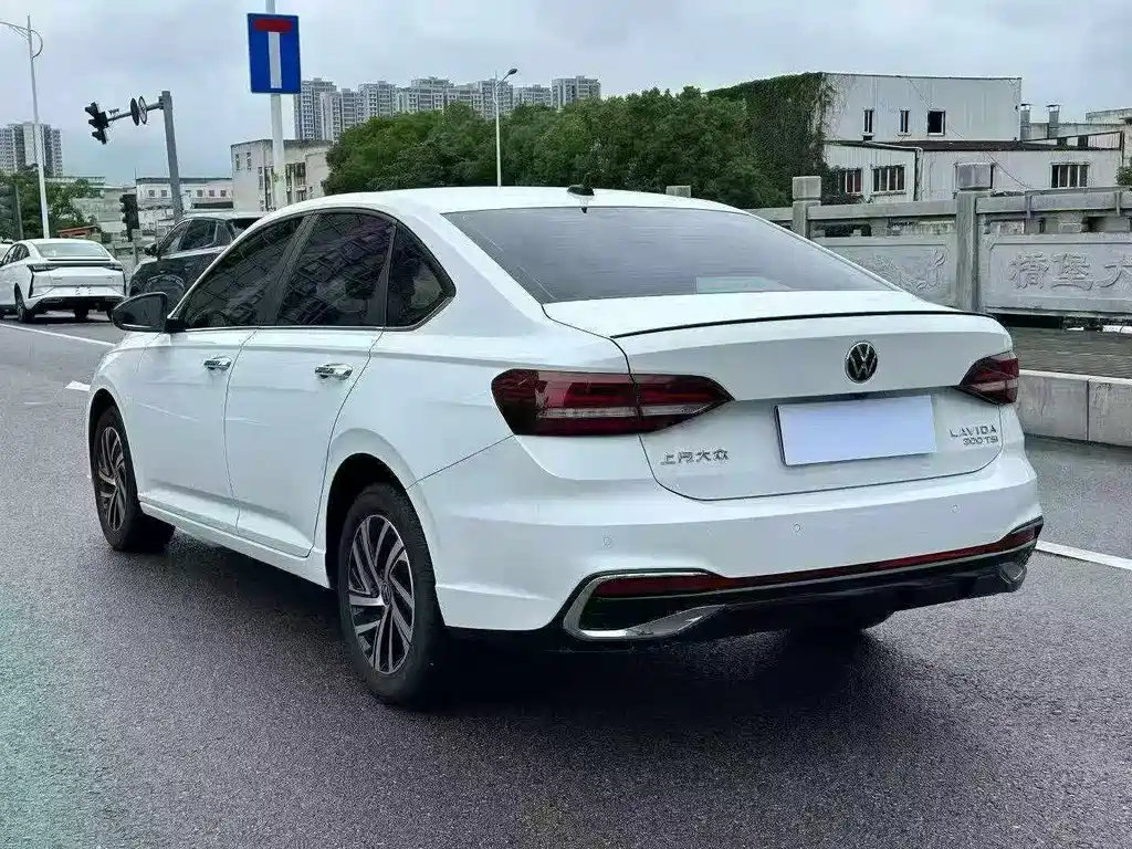 Volkswagen Lavida — миниатюра 9