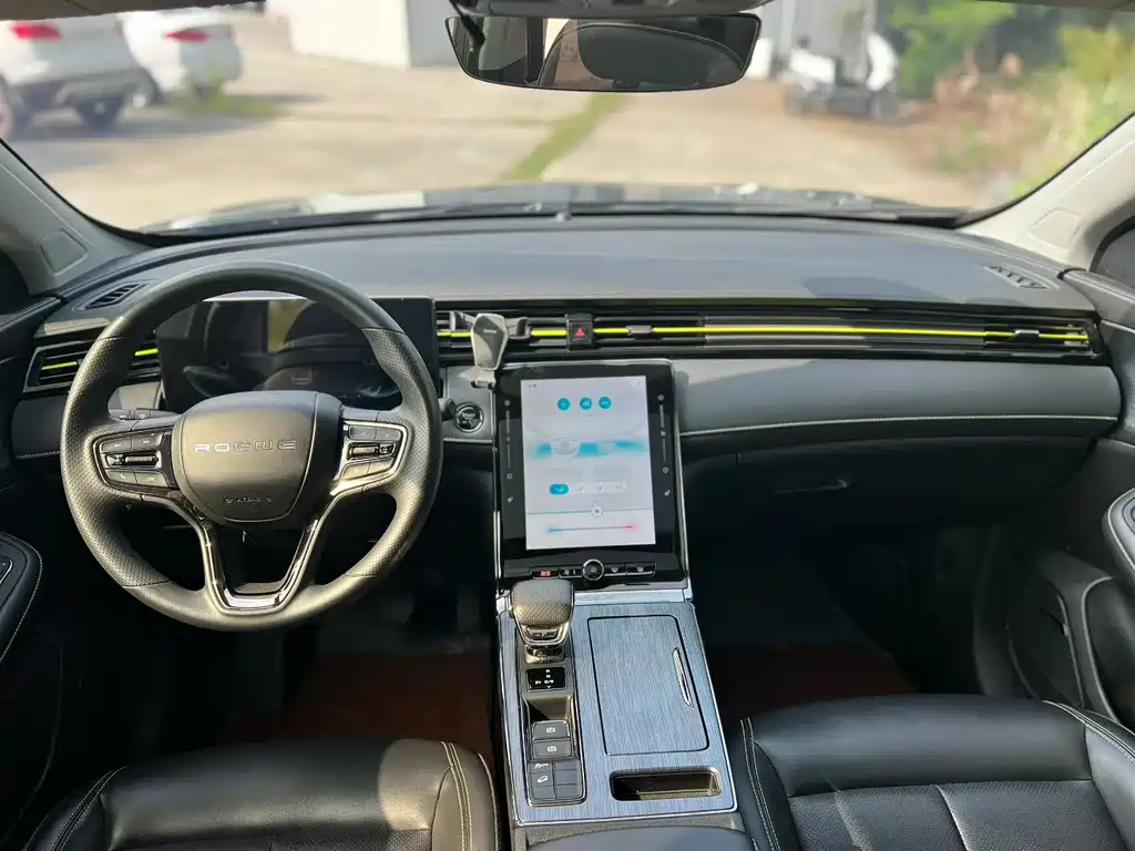 Roewe RX5 — миниатюра 7