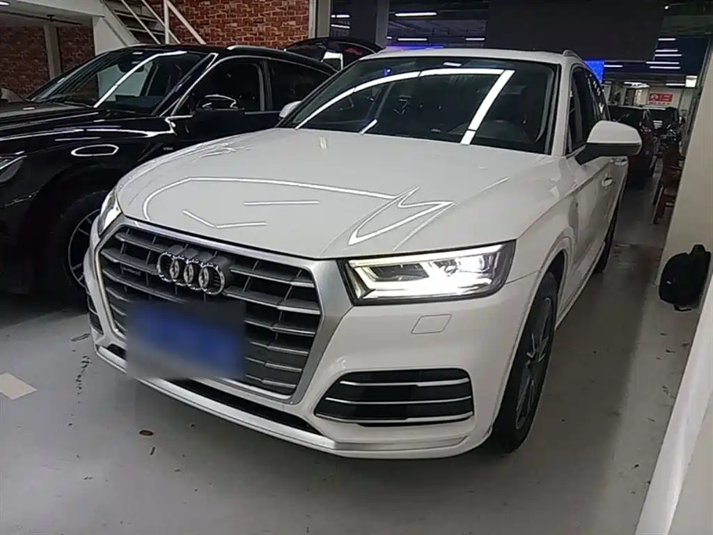 Audi Q5L 2020