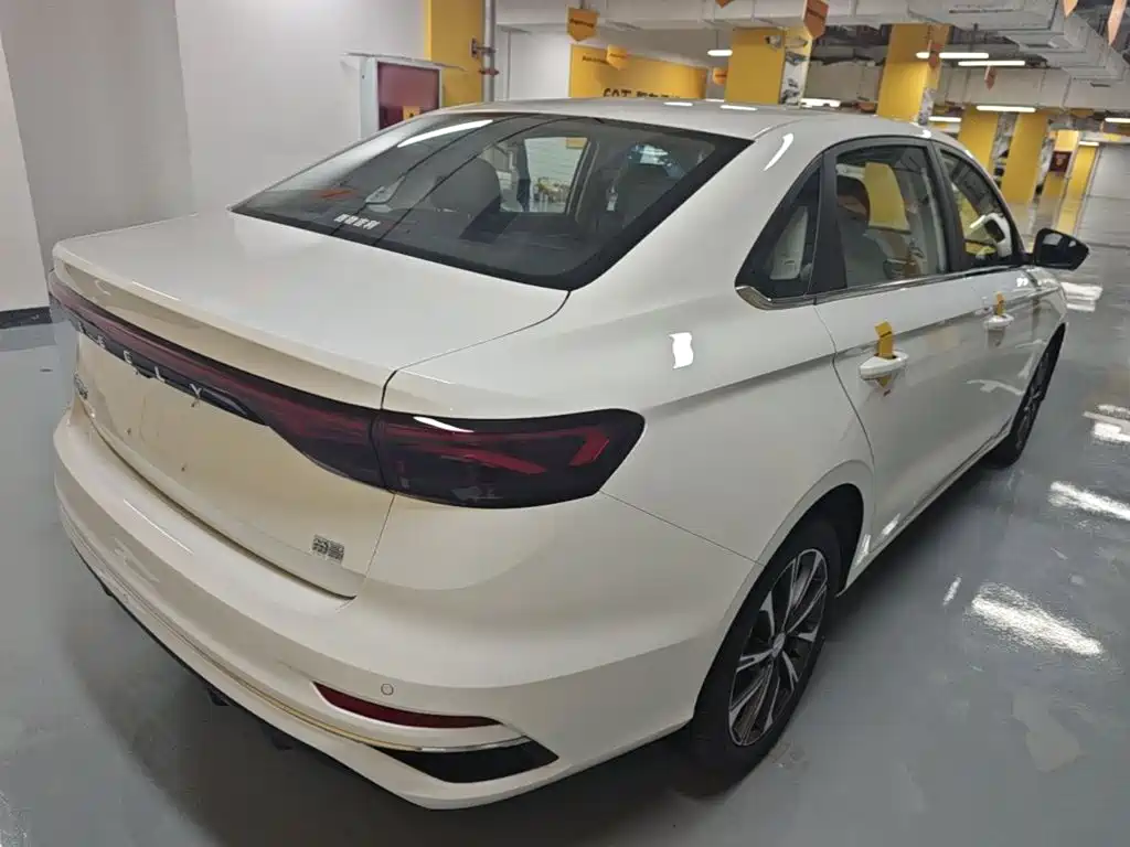 Geely Emgrand — миниатюра 7