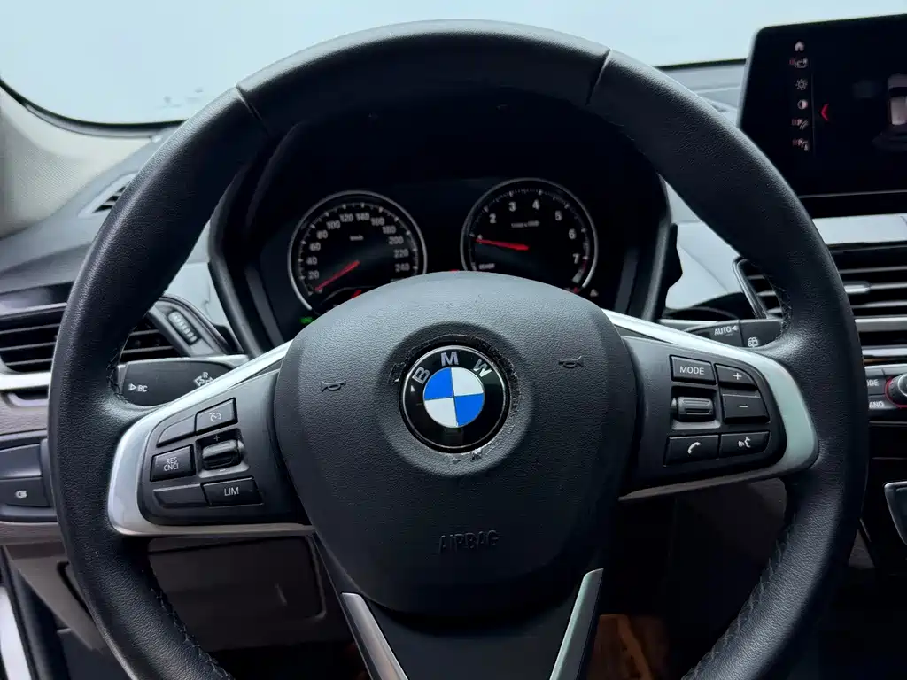 BMW X1 — миниатюра 14