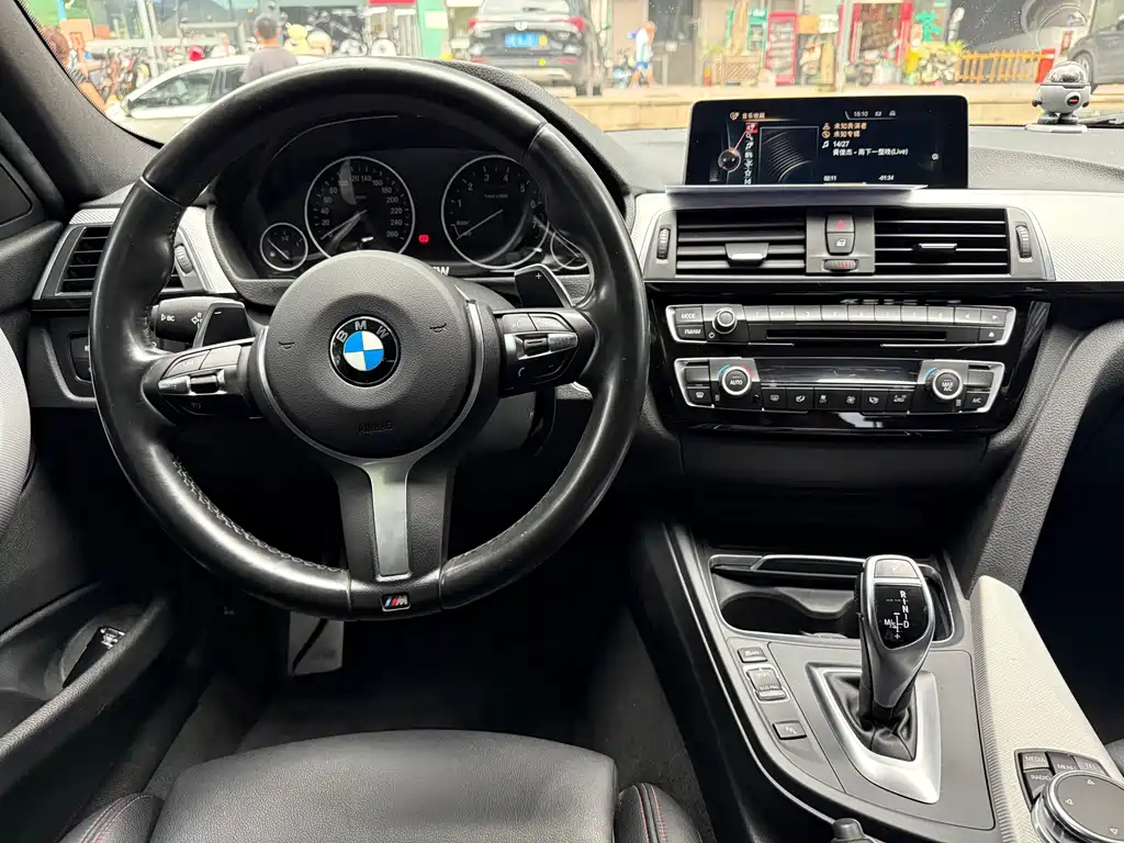 BMW 3 Series — миниатюра 8