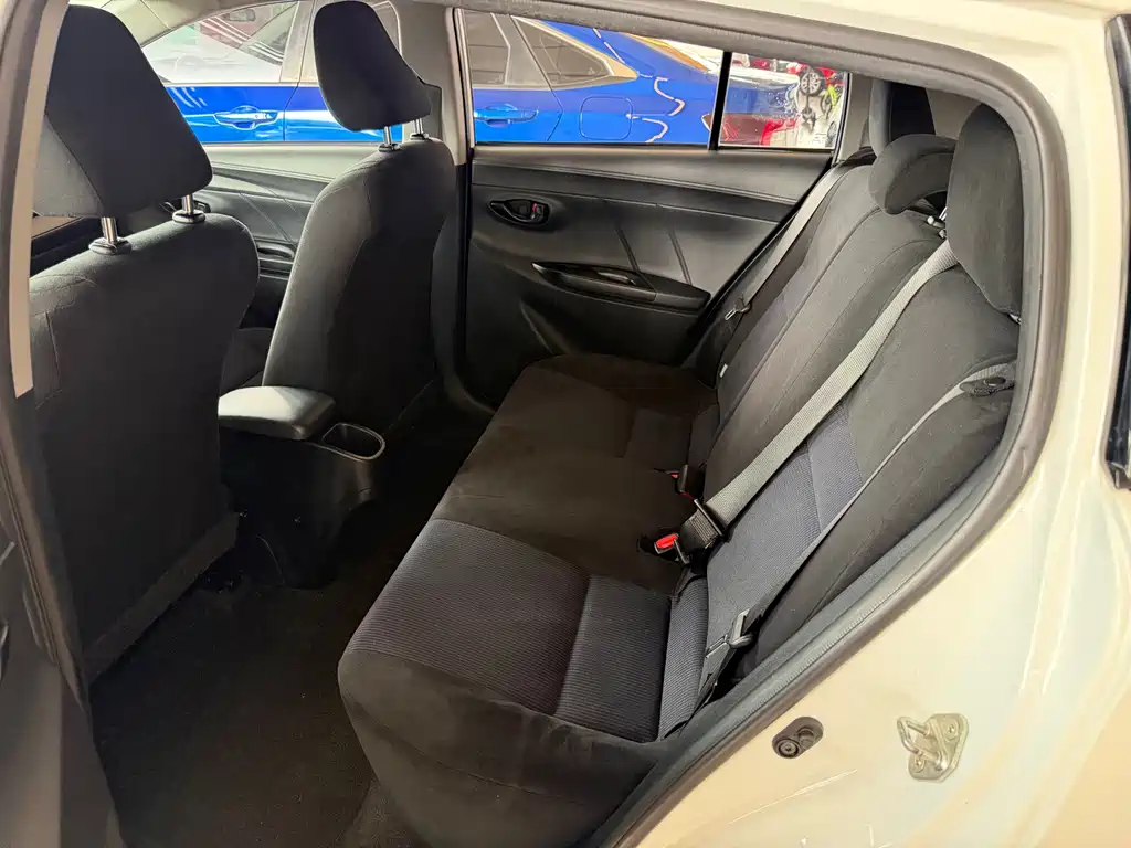 Toyota Yaris L — миниатюра 18