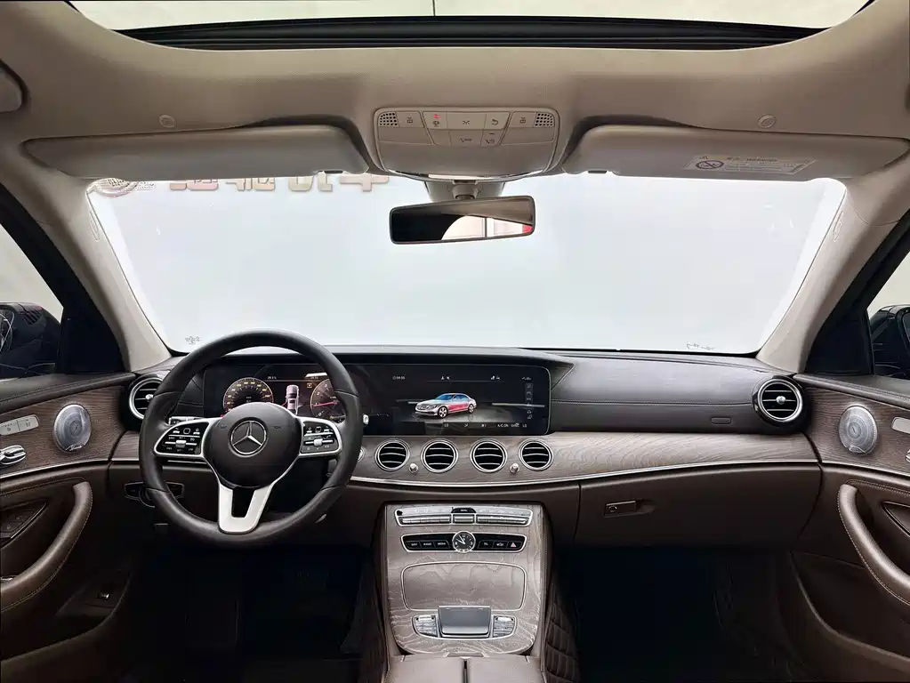 Mercedes-Benz E-Class — миниатюра 17