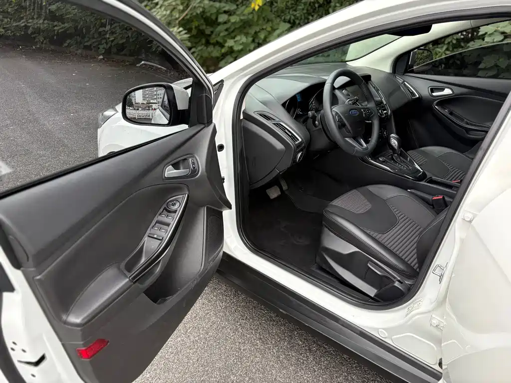 Ford Focus — миниатюра 9