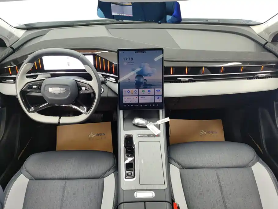 Geely Boyue L — миниатюра 12