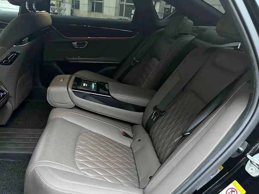 BYD Han — миниатюра 8