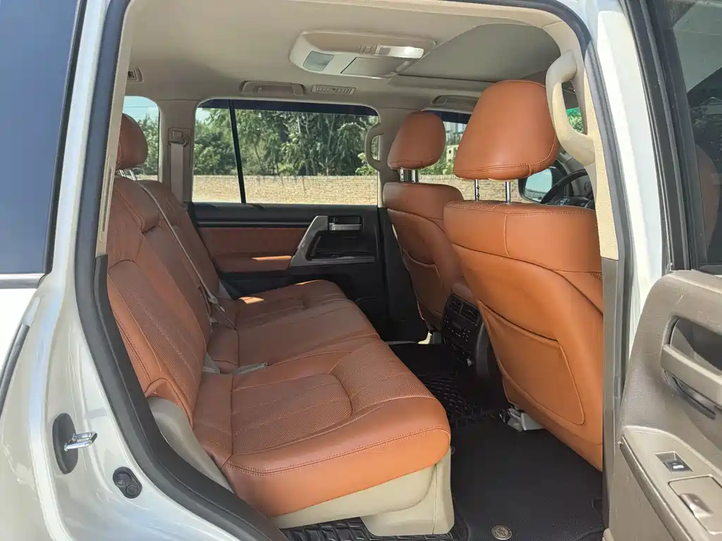 Toyota Land Cruiser — миниатюра 6