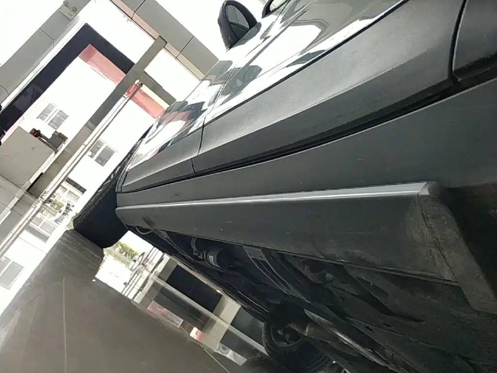 Porsche Cayenne — миниатюра 22