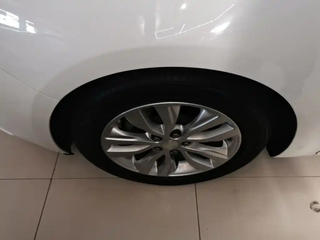 Buick Excelle — миниатюра 23