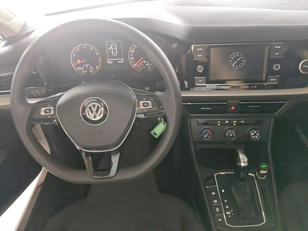 Volkswagen Lavida — миниатюра 10