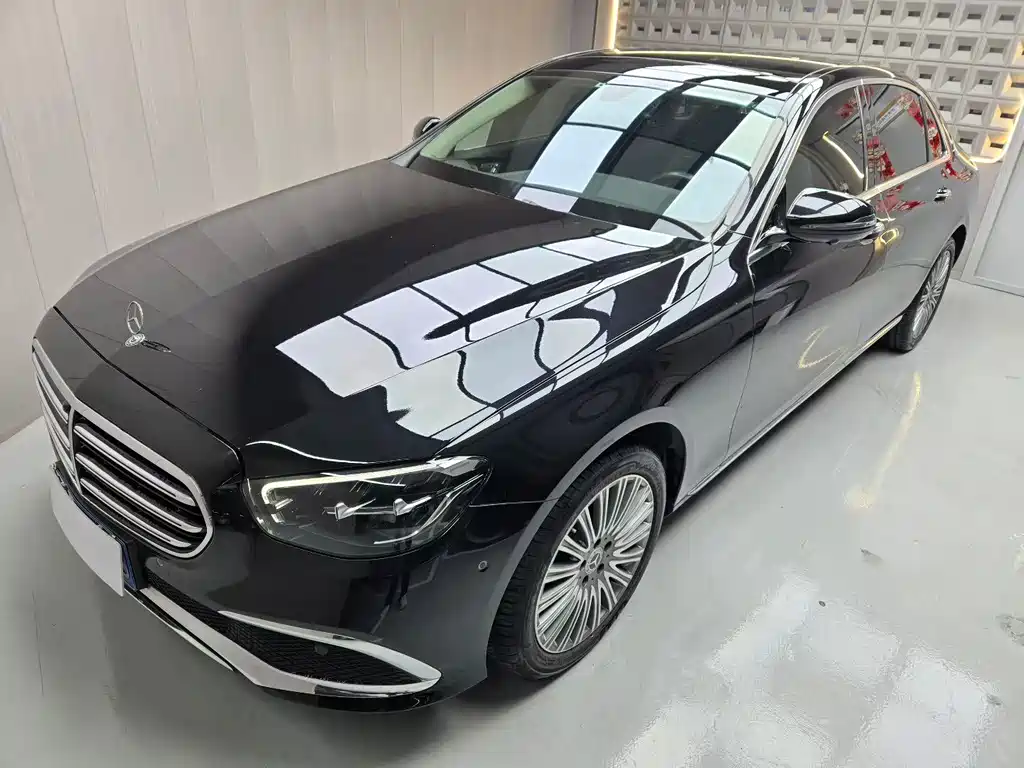 Mercedes-Benz E-Class 2022