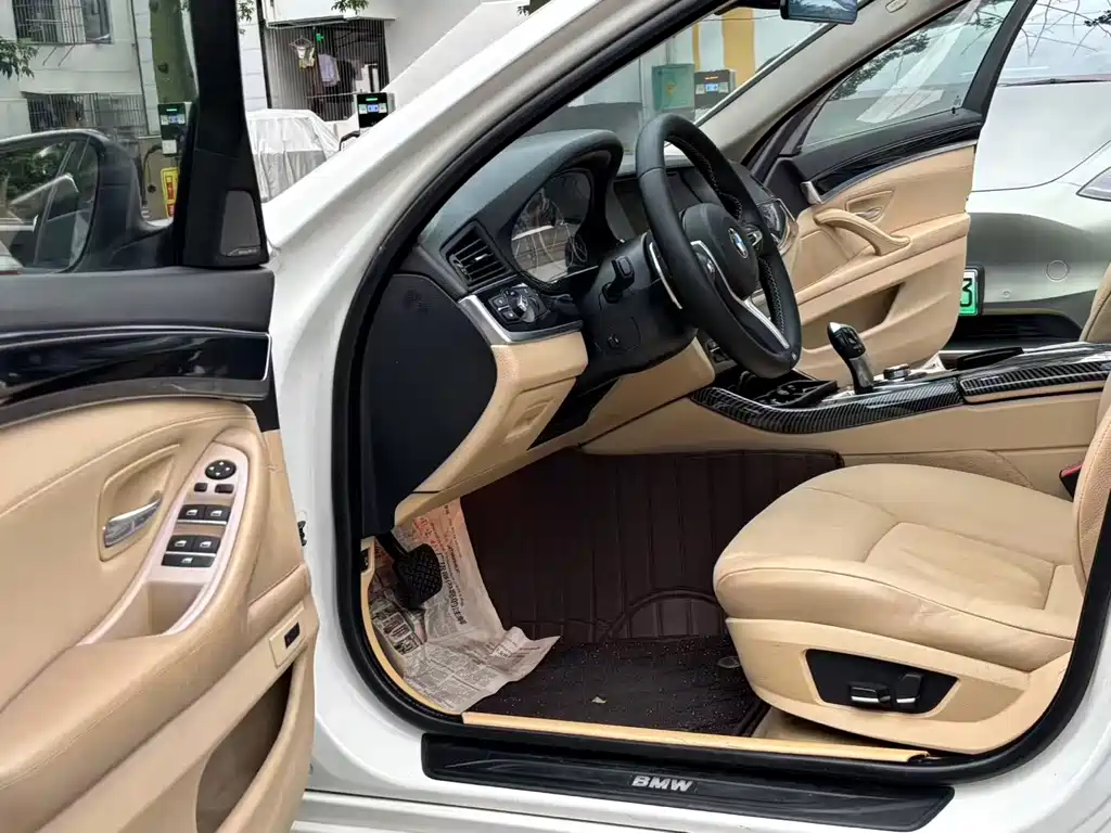BMW 5 Series — миниатюра 5