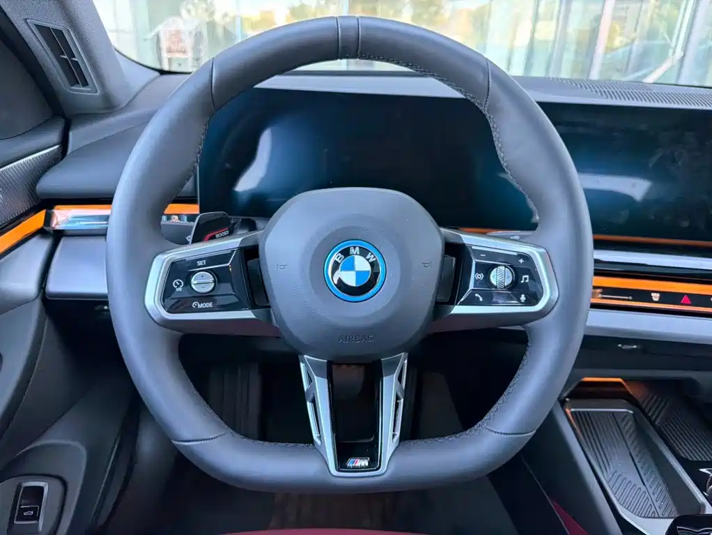 BMW i5 — миниатюра 10