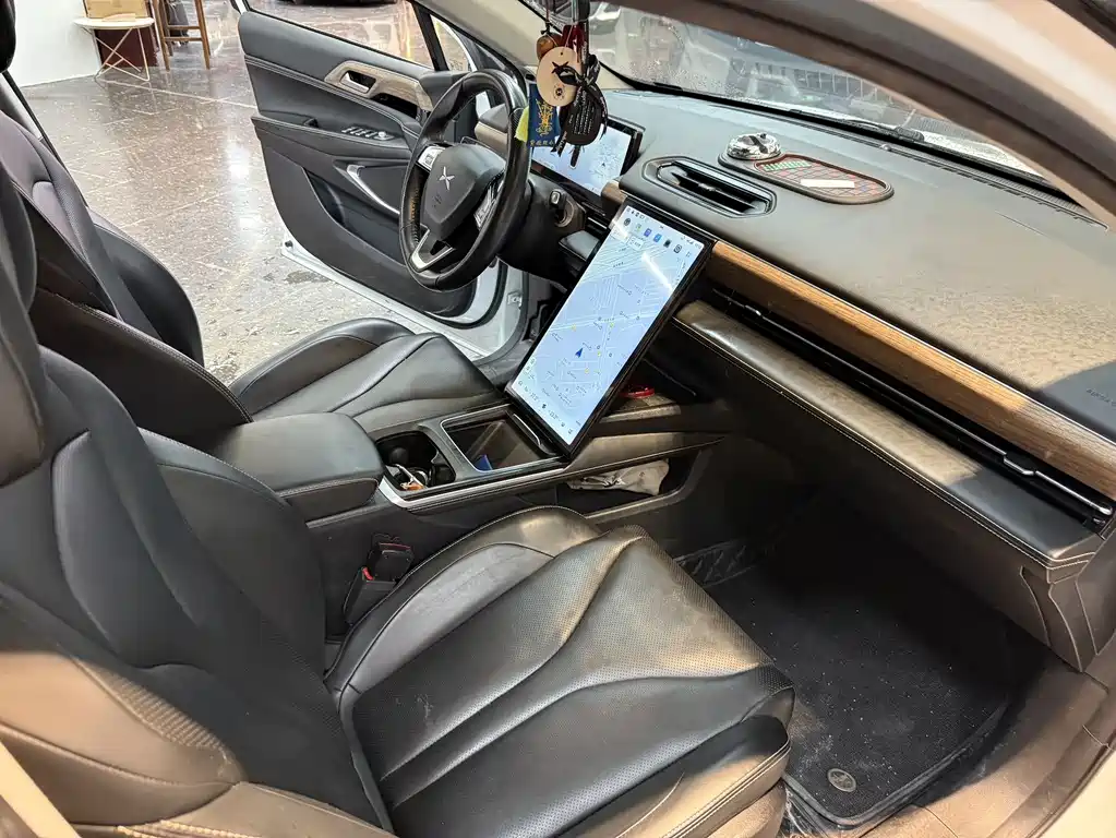 XPeng P5 — миниатюра 7