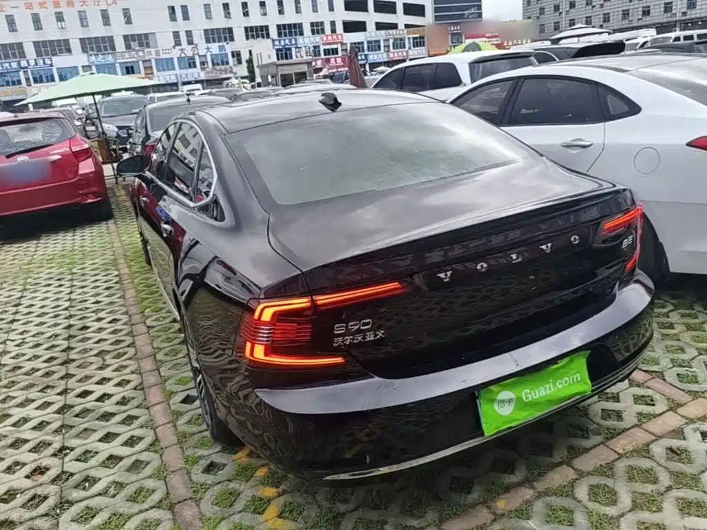 Volvo S90 — миниатюра 5