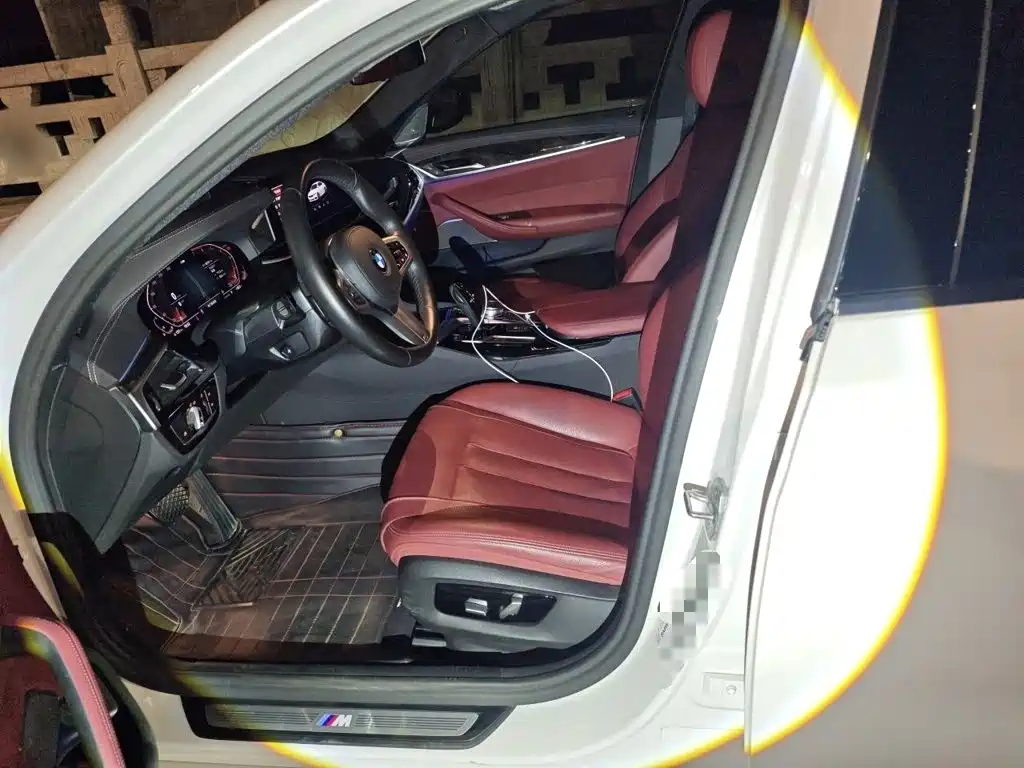 BMW 5 Series — миниатюра 8