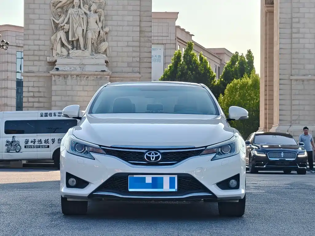 Toyota Reiz — миниатюра 2