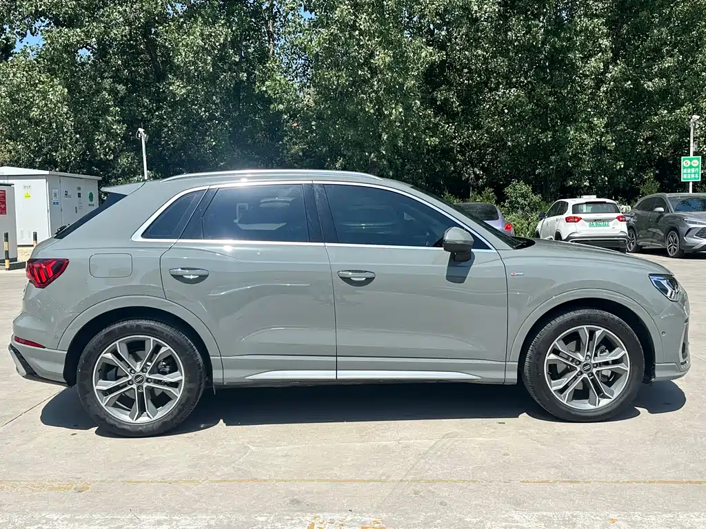 Audi Q3 2024 40 TFSI Fashion