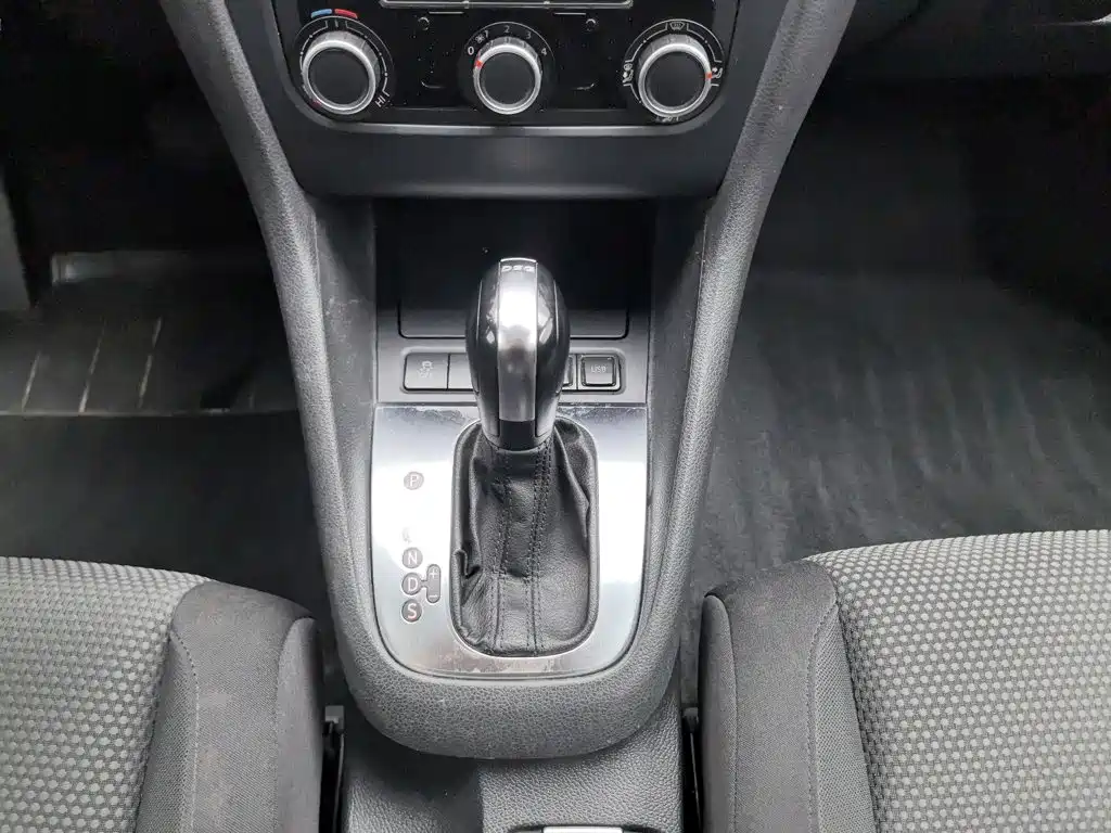 Volkswagen Golf — миниатюра 13
