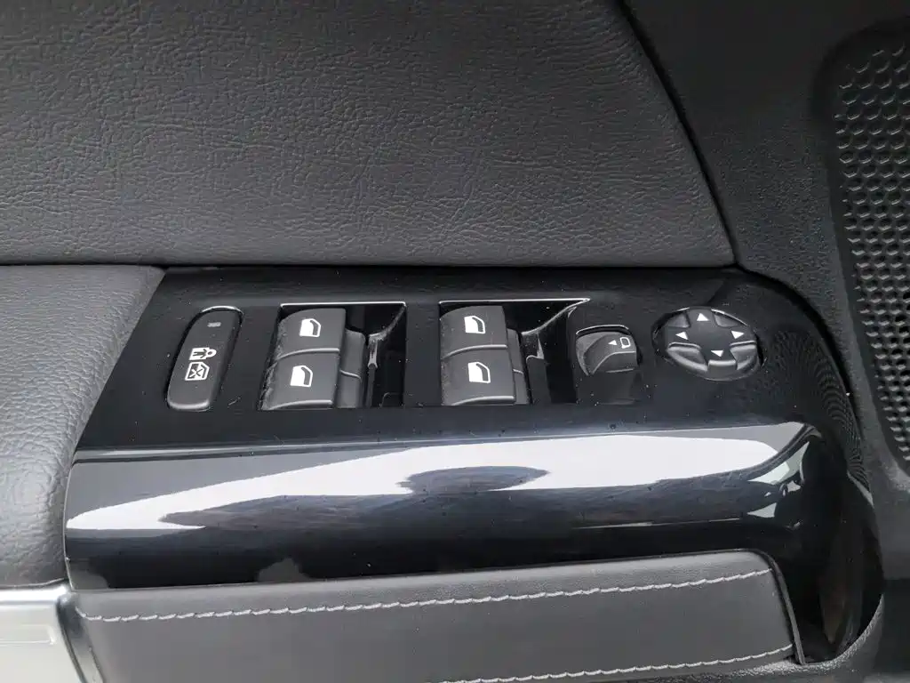 Citroen C6 — миниатюра 9