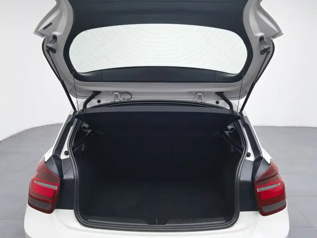 BMW 1 Series (Import) — миниатюра 16