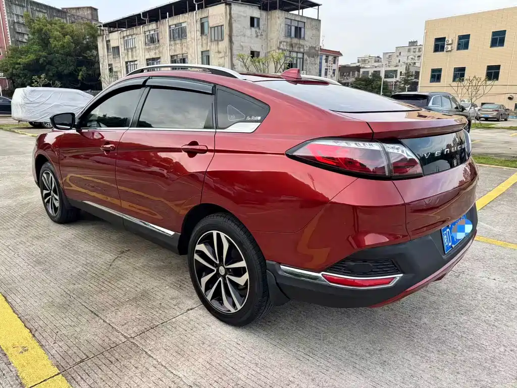 Venucia T90 — миниатюра 4