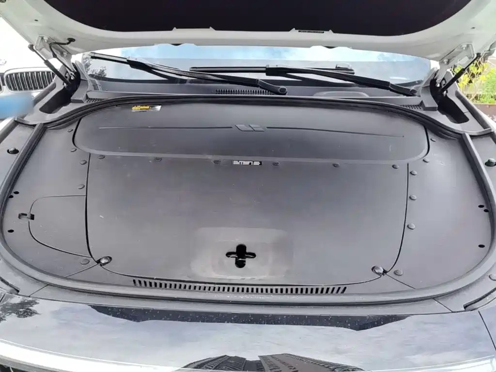 Li Auto Li ONE — миниатюра 20