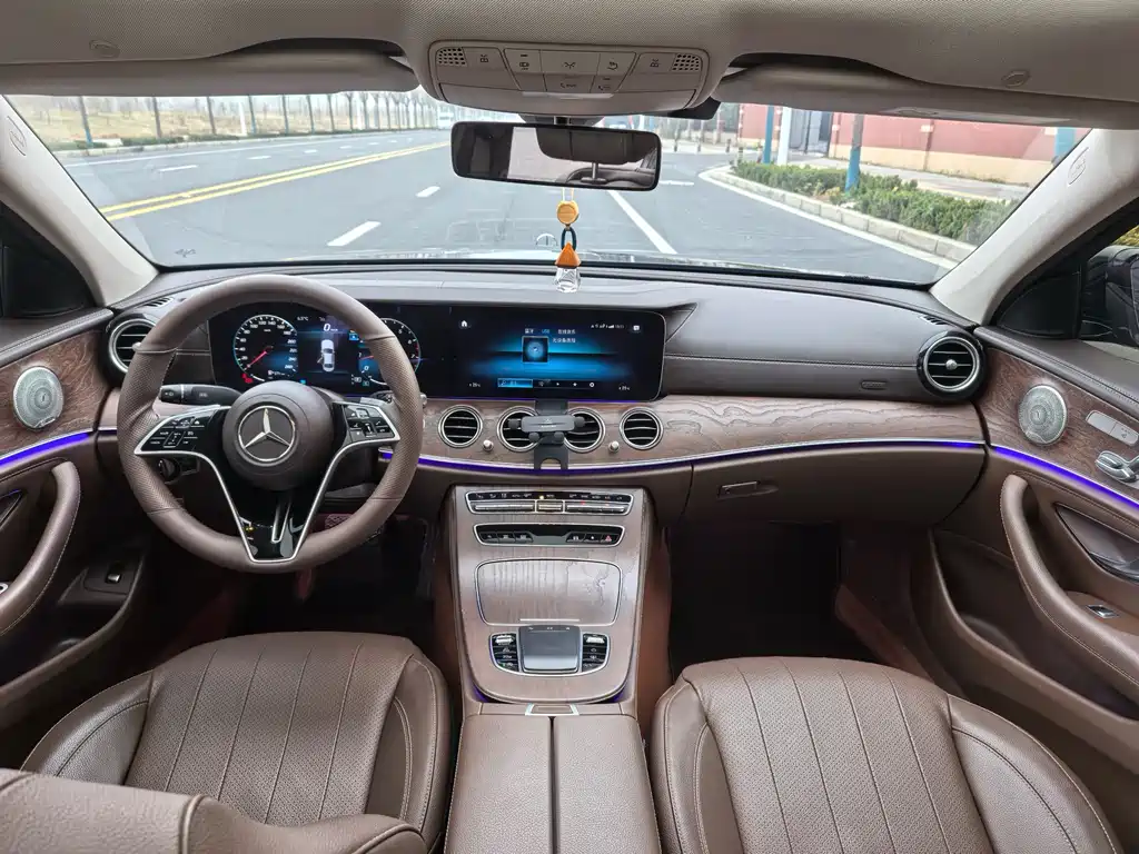 Mercedes-Benz E-Class E 2023 E 300 L Luxury