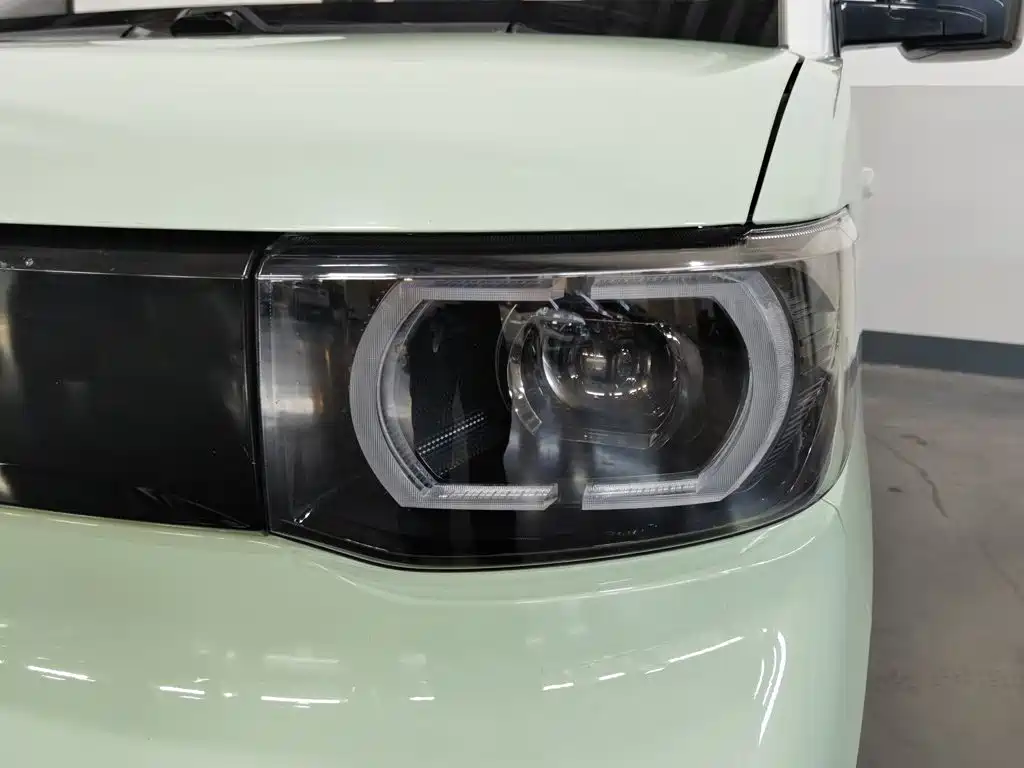 Wuling MINIEV — миниатюра 7