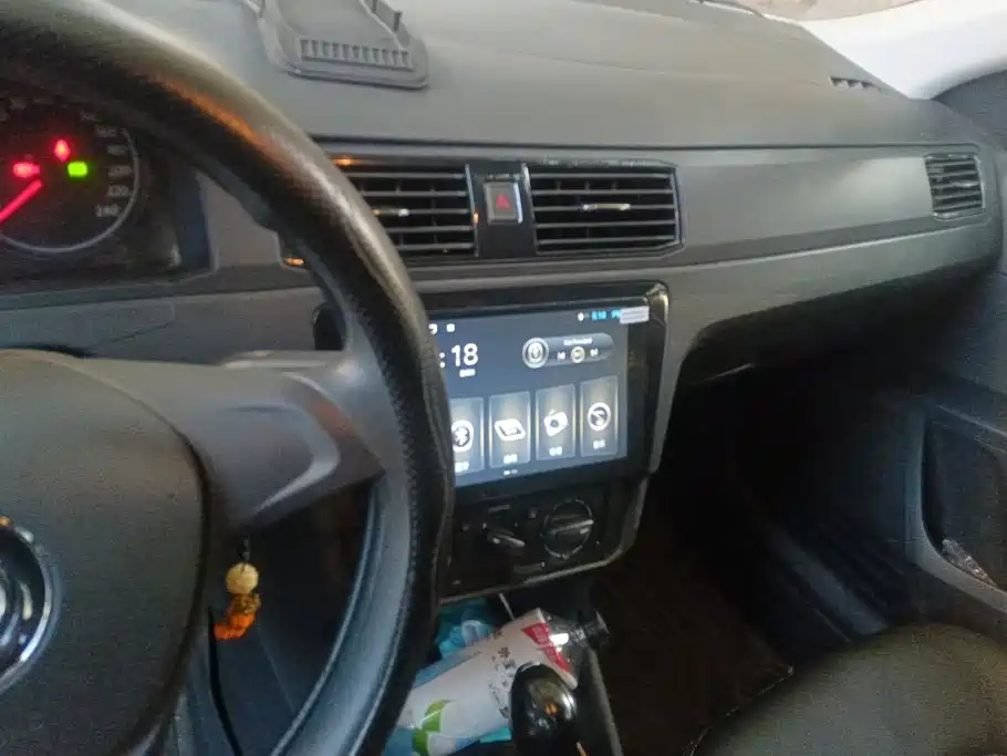 Volkswagen Santana — миниатюра 13