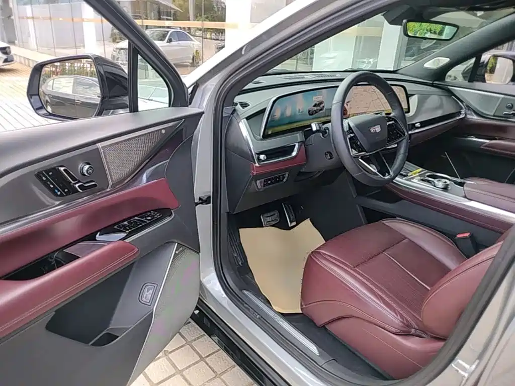 Cadillac XT5 — миниатюра 16
