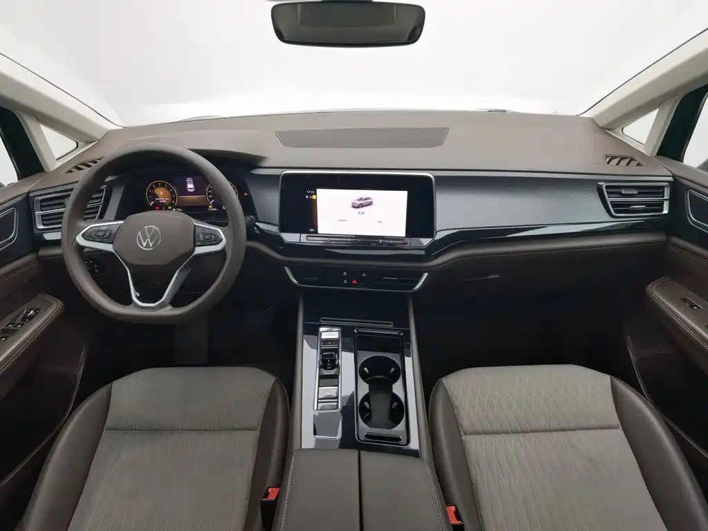 Volkswagen Viloran — миниатюра 5