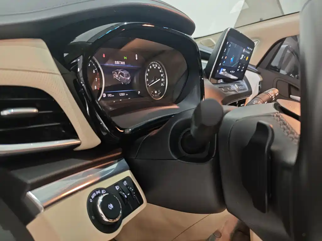 Buick GL8 2023 652T Luxury
