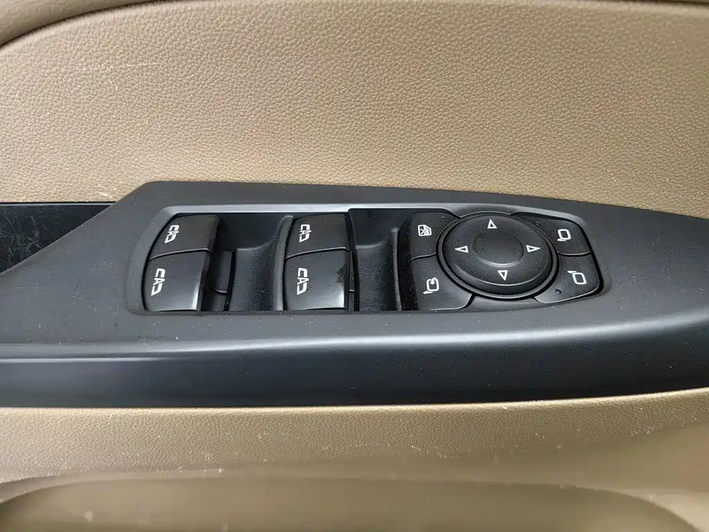 Buick GL8 — миниатюра 9