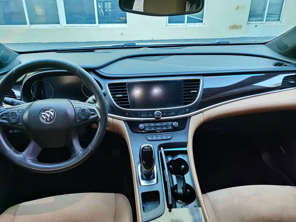 Buick LaCrosse — миниатюра 9