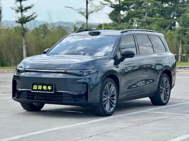 ZERO-RUNNING CAR ZERO RUN C16 2024