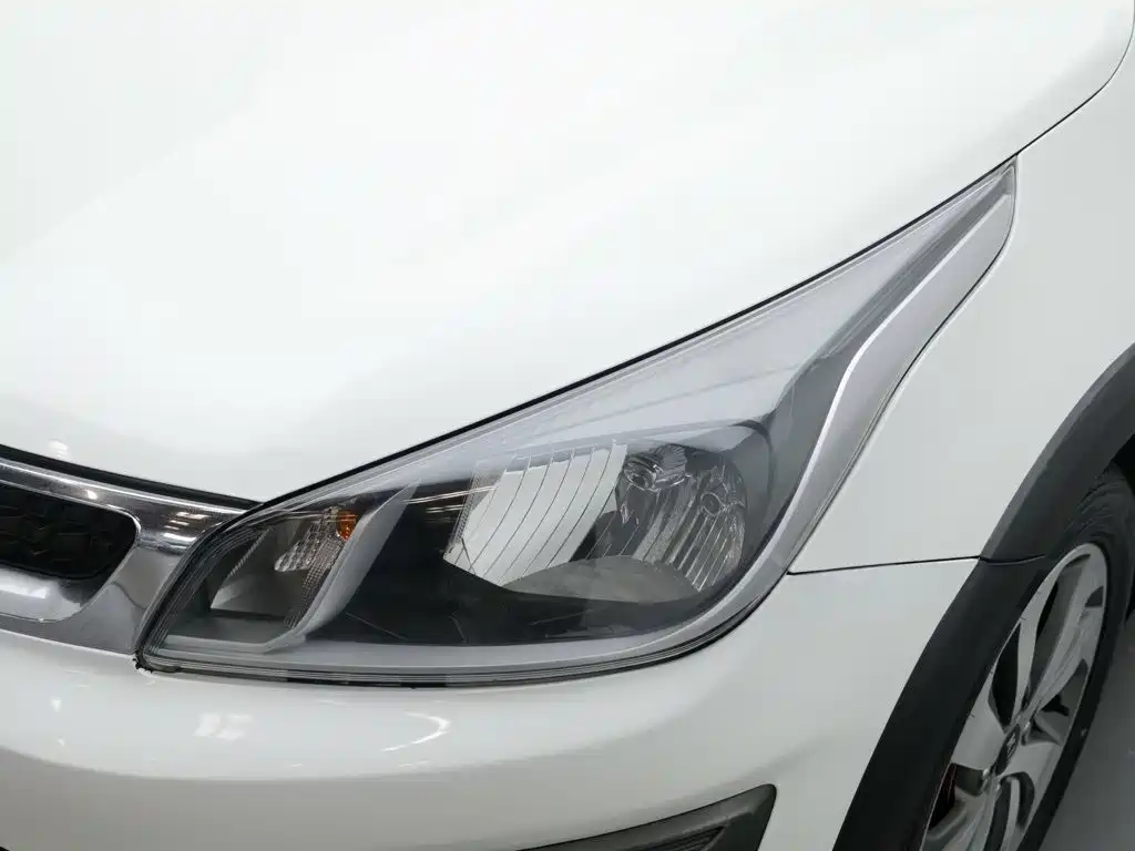Kia KX Cross — миниатюра 7