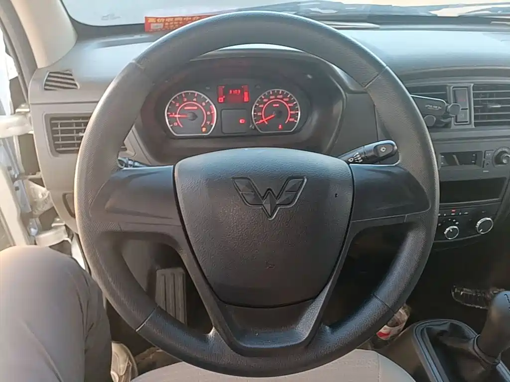 Wuling Rongguang S — миниатюра 11